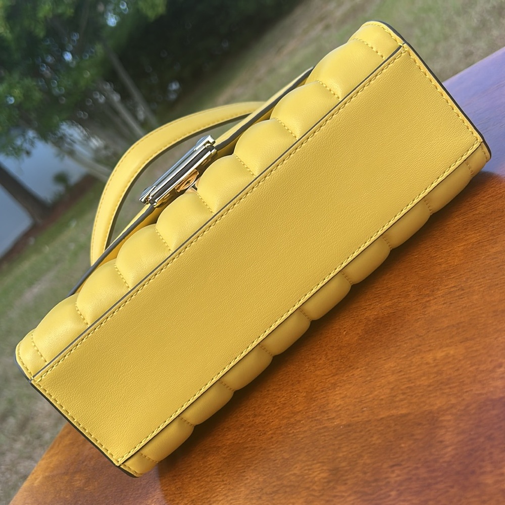 NWT $628 Michael Kors versatile chain shoulder bag - Yellow - Picture 9 of 11
